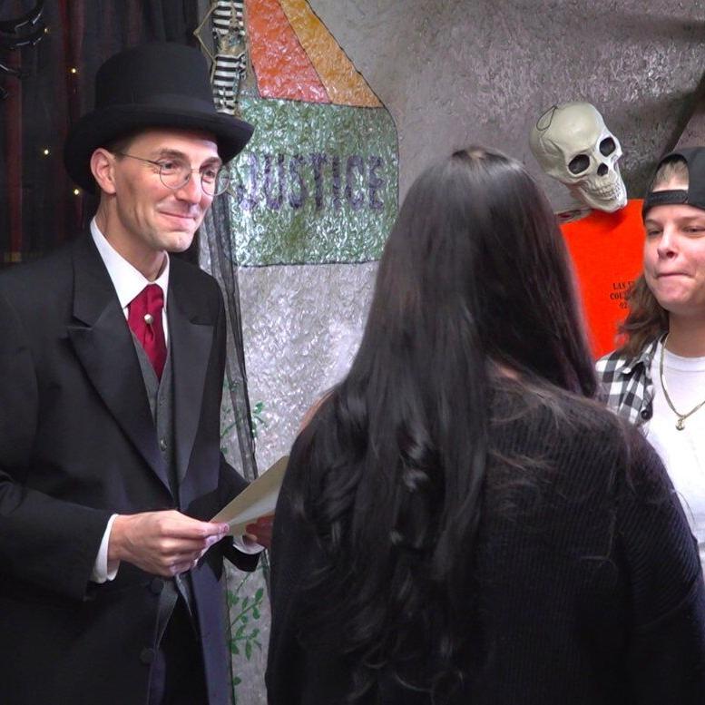 Former jail building draws couples for Halloween weddings in Ohio